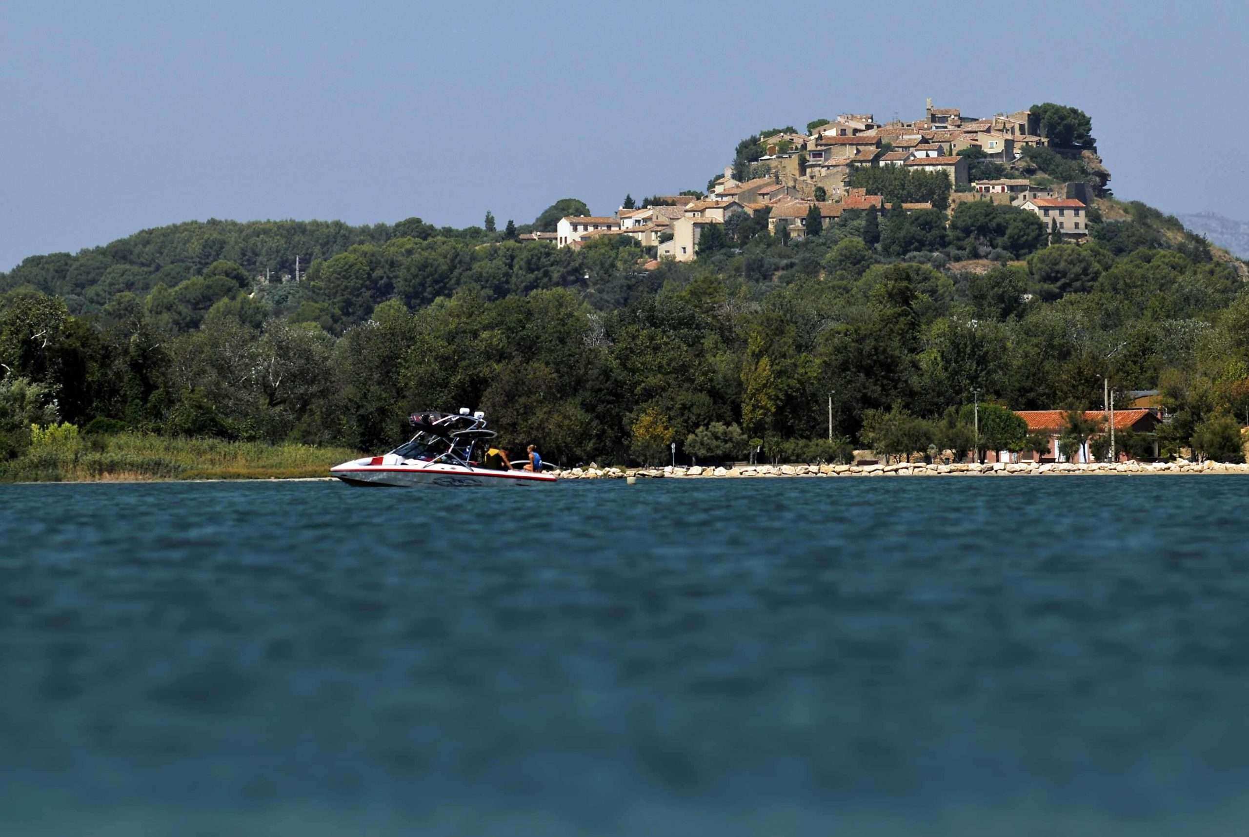 Le plein d activités nautiques à Miramas GIPREB Etang de Berre